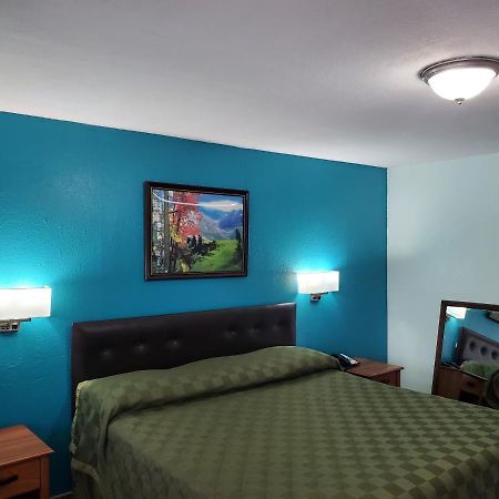Budget Inn Edinburg Bagian luar foto