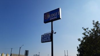 Budget Inn Edinburg Bagian luar foto